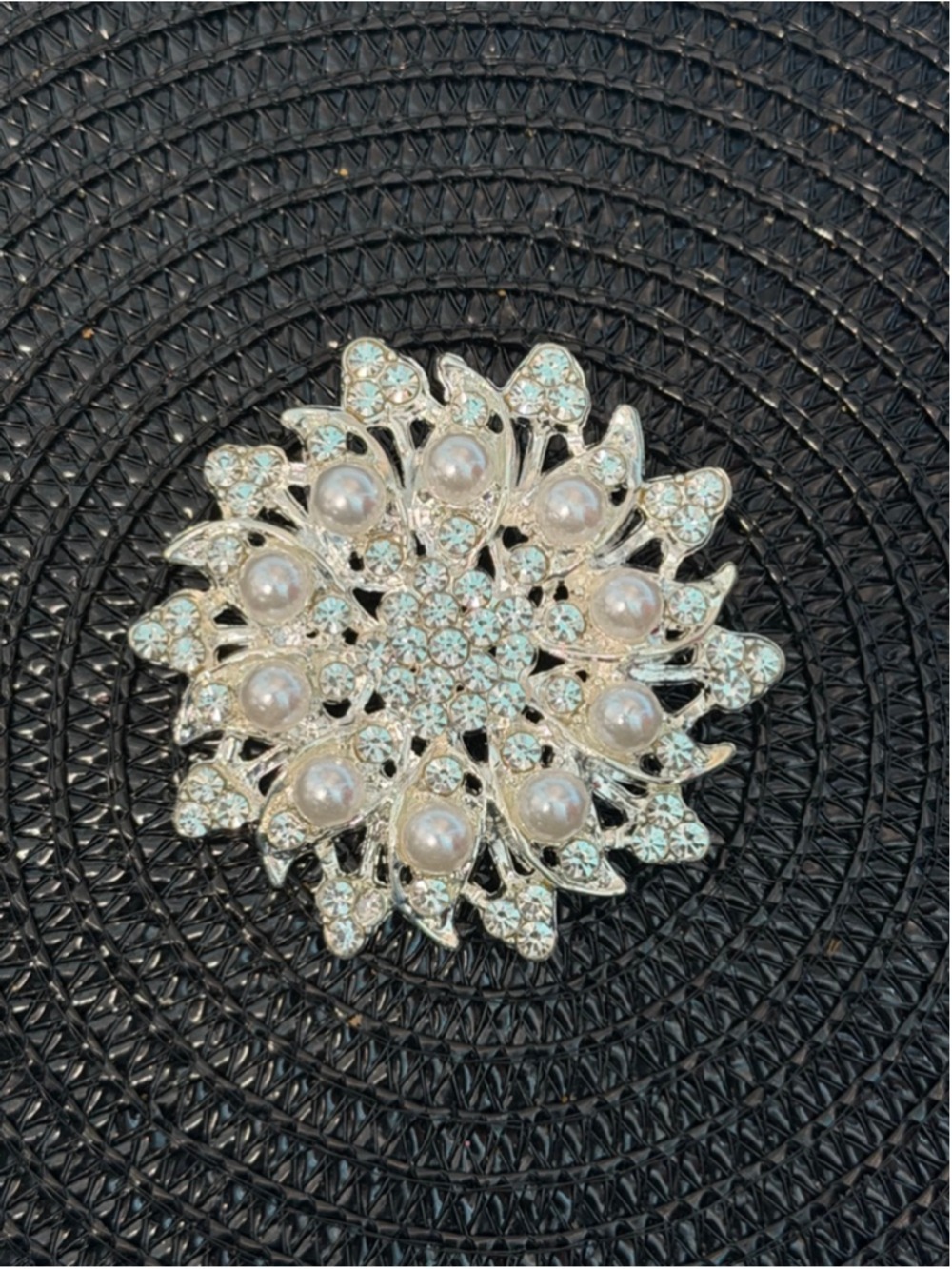 Silver White Pearl Rhinestone Brooch One Size